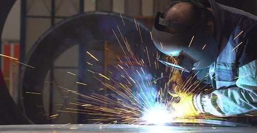 Close up view a worker welding the product. Cinematic view of welding. | © stock.adobe.com - recep aktas